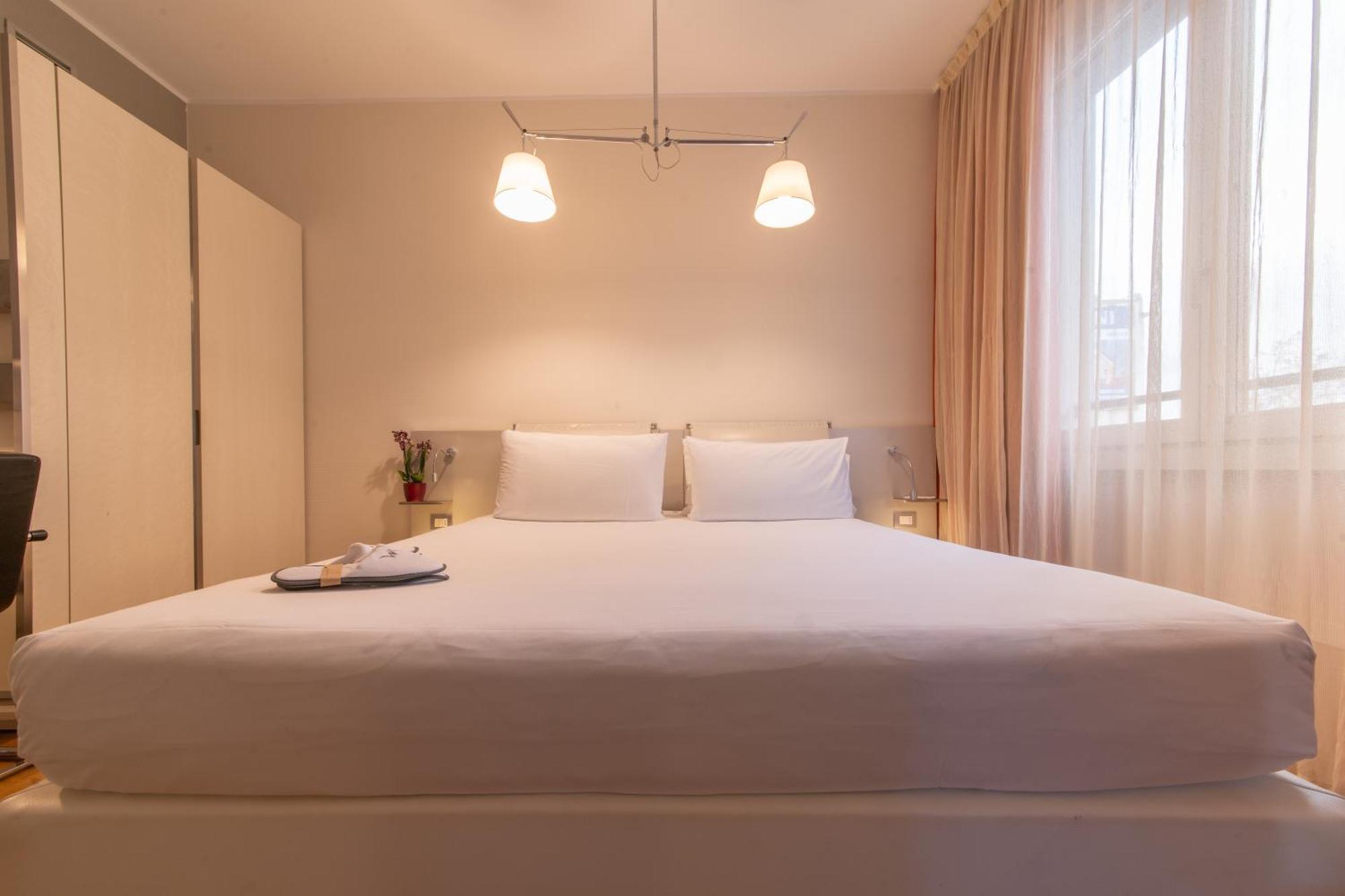 Hotel Mercure Milano Solari Eksteriør bilde