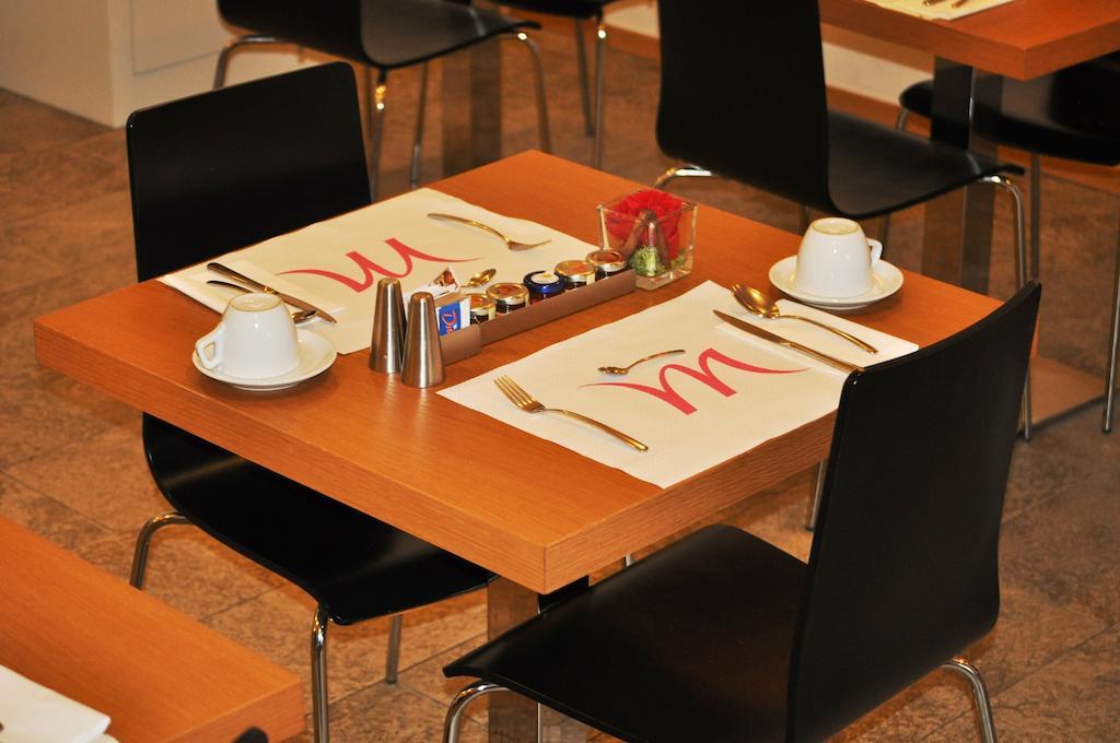Hotel Mercure Milano Solari Eksteriør bilde